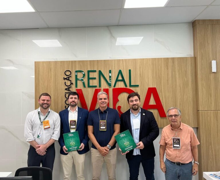 Diretoria da Sociedade Brasileira de Nefrologia visita a Associação Renal Vida, em Blumenau, durante SBN Vai às Regionais SC