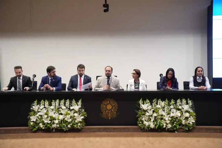 Em 08 de abril de 2025, aconteceu em Brasília, na Câmara dos Deputados, o Primeiro Seminário de Políticas Públicas em Saúde Renal