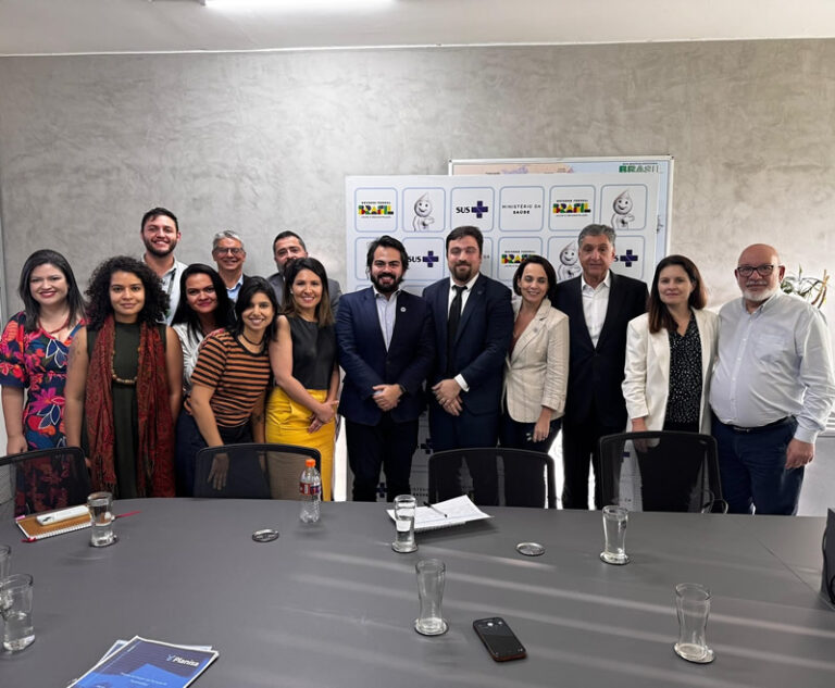 SBN e ABCDT participam de nova reunião no Ministério da Saúde, em Brasília