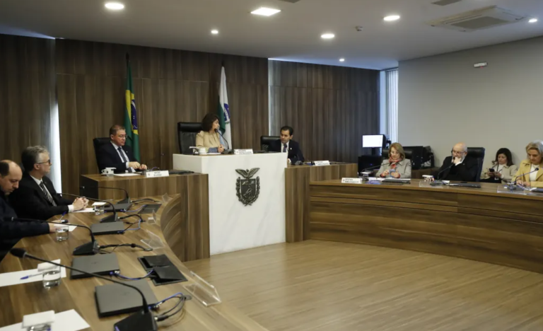 Frente Parlamentar da Nefrologia é lançada na ALEP para fortalecer assistência renal no Paraná