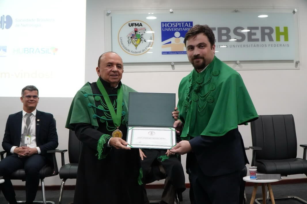 José Moura Neto, recebe título de Acadêmico Honorário da Academia Maranhense de Medicina