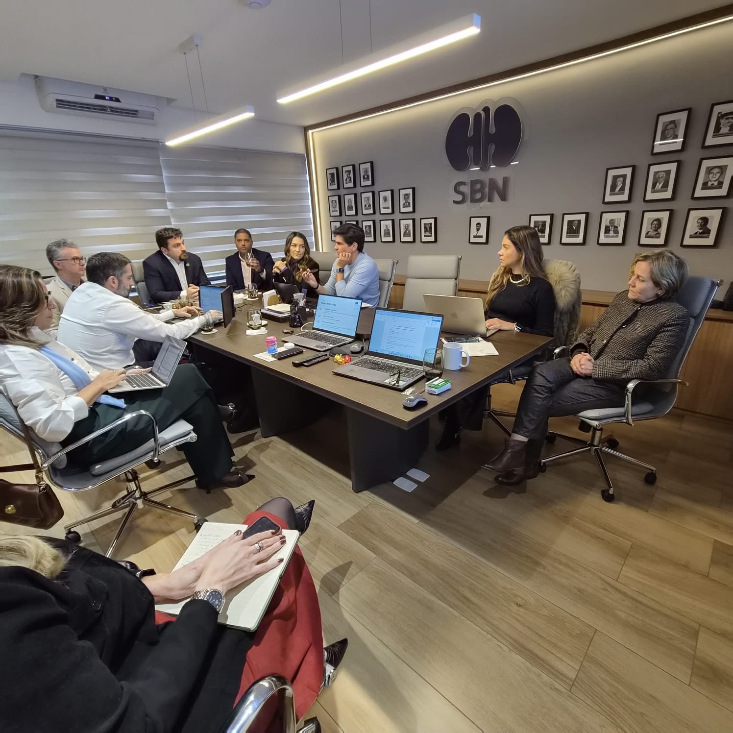 Reunião da Diretoria da Sociedade Brasileira de Nefrologia esteve reunida nesta sexta-feira na Casa do Nefrologista_002