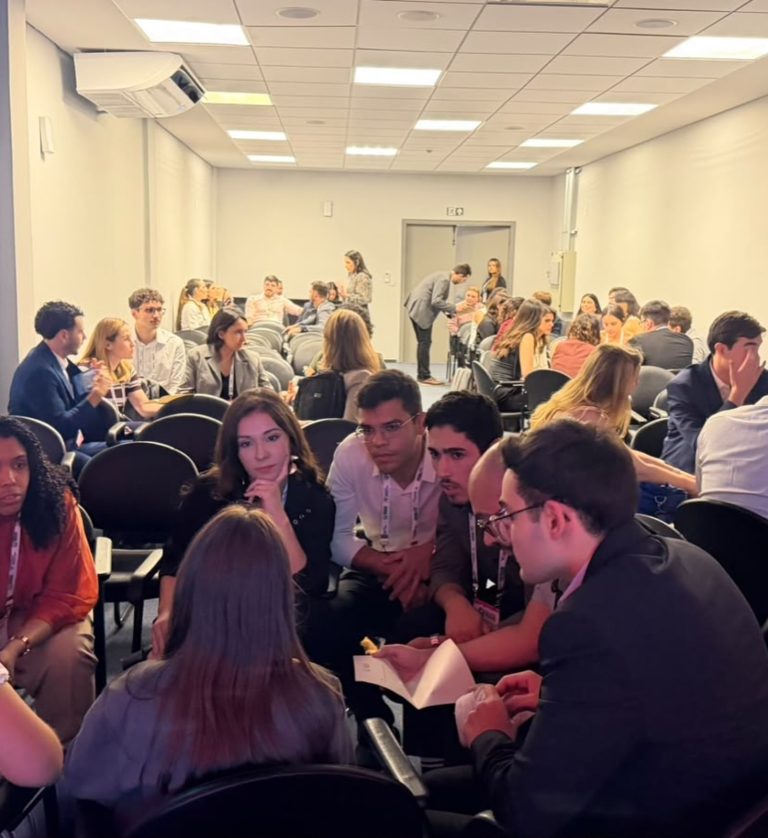 Desafio das Ligas Estudantis reúne jovens nefrologistas em atividade de criatividade, integração e trabalho em equipe no CBN 2026