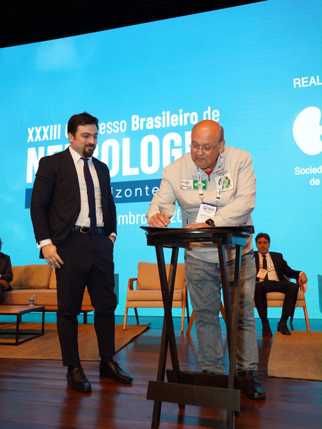 Ministério da Saúde assina duas normativas para fortalecer o cuidado de pessoas com doença renal crônica no SUS